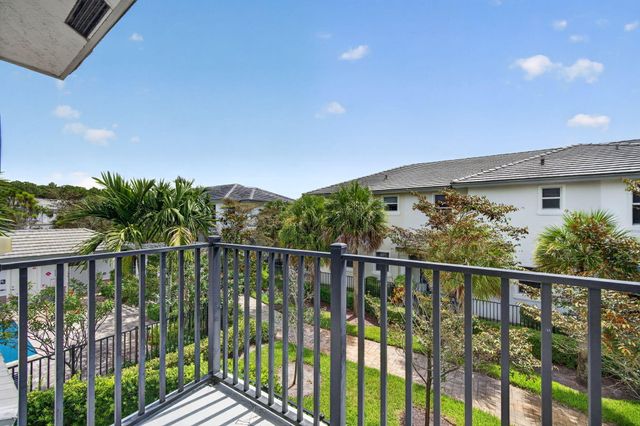 6994 Pines Circle, Coconut Creek, FL 33073