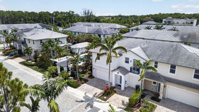 6994 Pines Circle, Coconut Creek, FL 33073