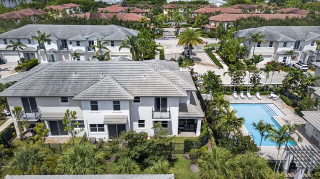 6994 Pines Circle, Coconut Creek, FL 33073