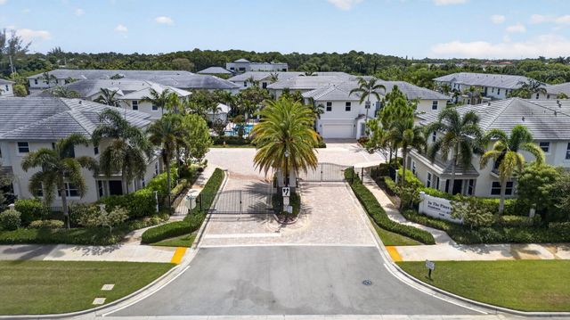 6994 Pines Circle, Coconut Creek, FL 33073