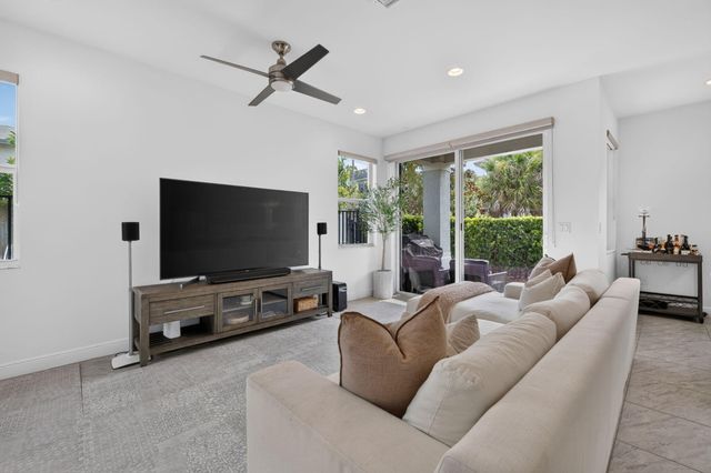 6994 Pines Circle, Coconut Creek, FL 33073