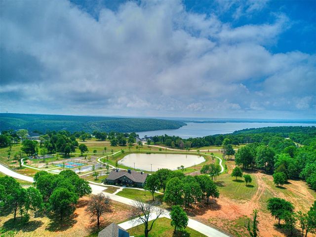 8 Patriot Pointe, Eufaula, OK 74432