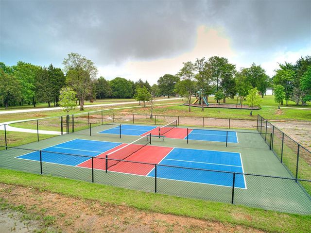 8 Patriot Pointe, Eufaula, OK 74432