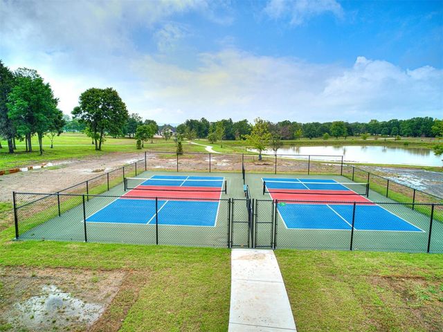 8 Patriot Pointe, Eufaula, OK 74432