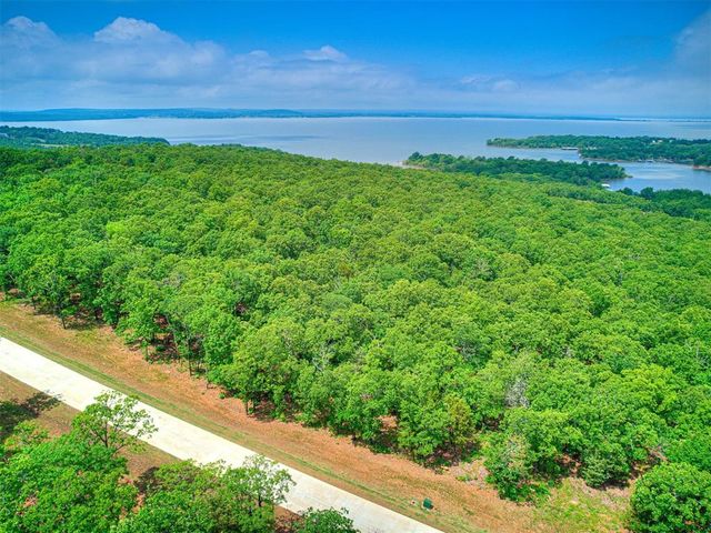 8 Patriot Pointe, Eufaula, OK 74432