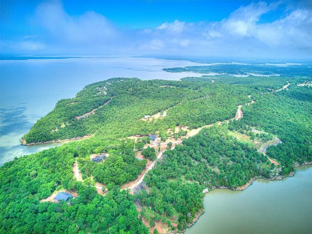 8 Patriot Pointe, Eufaula, OK 74432