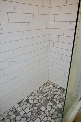 8352 NW 7th Pl, Plantation, FL 33324