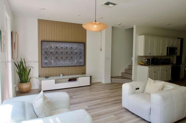 8352 NW 7th Pl, Plantation, FL 33324