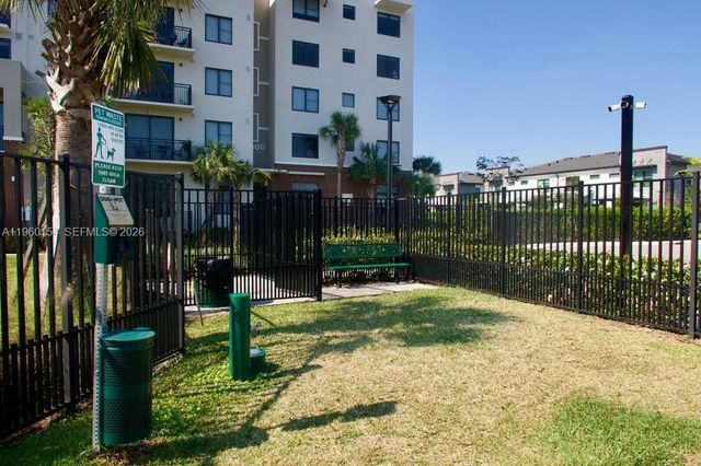 8352 NW 7th Pl, Plantation, FL 33324