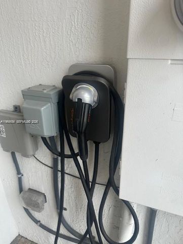 8352 NW 7th Pl, Plantation, FL 33324