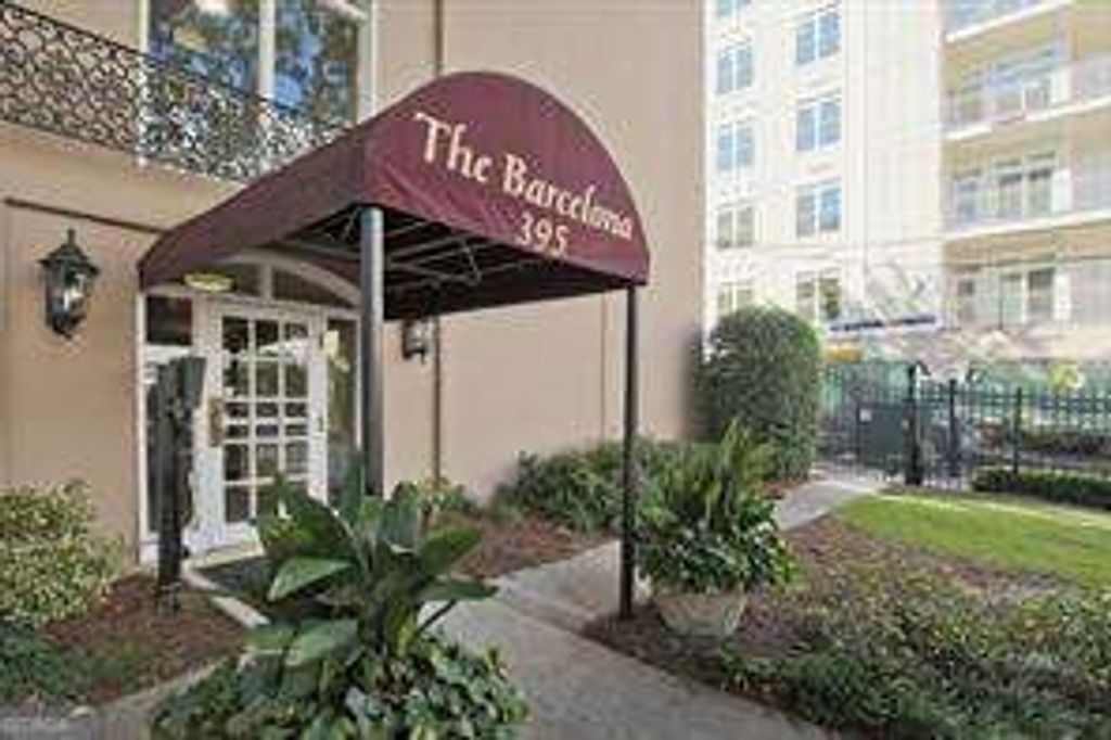 395 Pharr Road NE 403, Atlanta, GA 30305