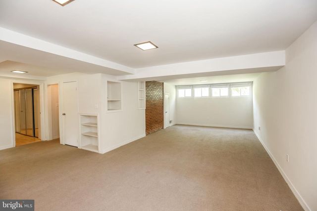 8401 BEECH TREE RD, Bethesda, MD 20817