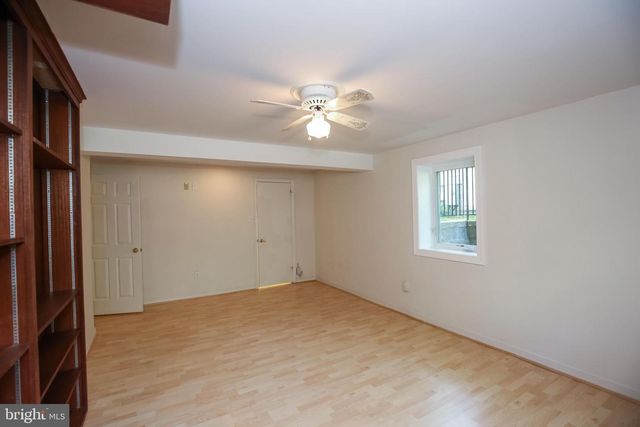 8401 BEECH TREE RD, Bethesda, MD 20817