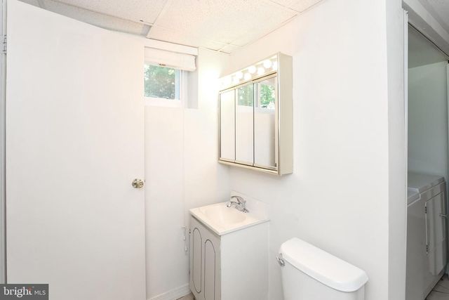 8401 BEECH TREE RD, Bethesda, MD 20817