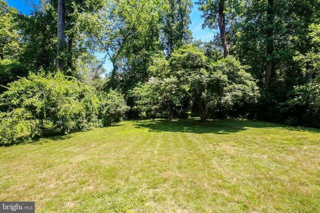 8401 BEECH TREE RD, Bethesda, MD 20817