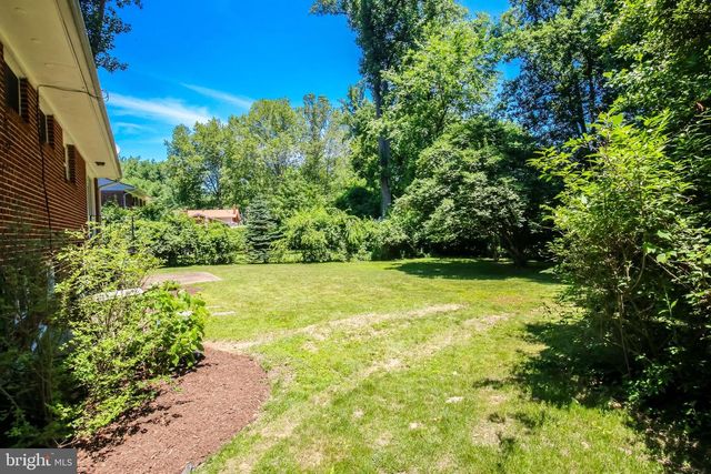 8401 BEECH TREE RD, Bethesda, MD 20817
