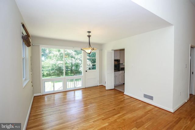 8401 BEECH TREE RD, Bethesda, MD 20817