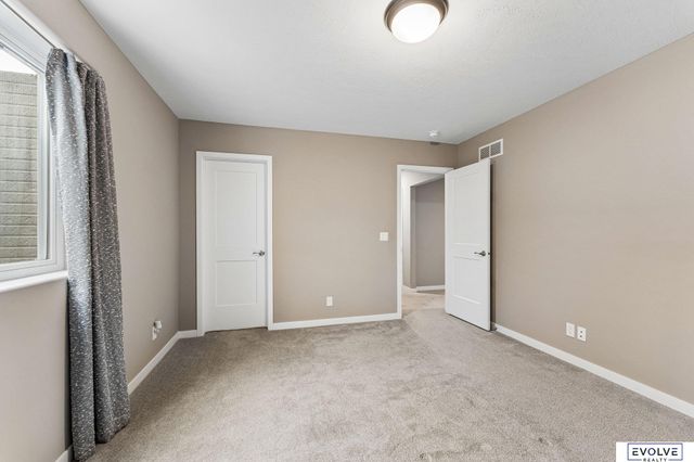 18472 Chutney Drive, Omaha, NE 68136