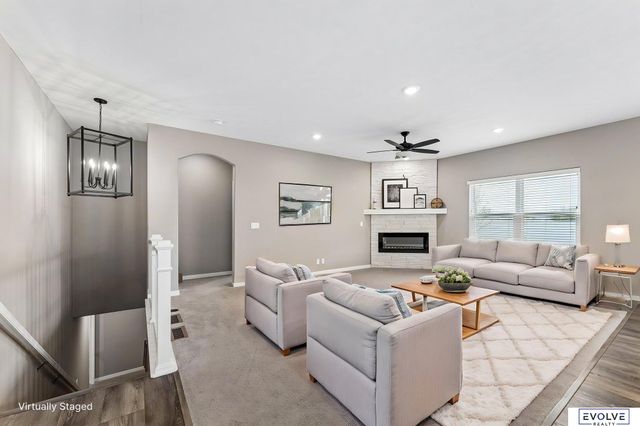 18472 Chutney Drive, Omaha, NE 68136