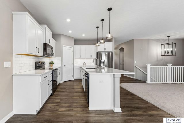 18472 Chutney Drive, Omaha, NE 68136