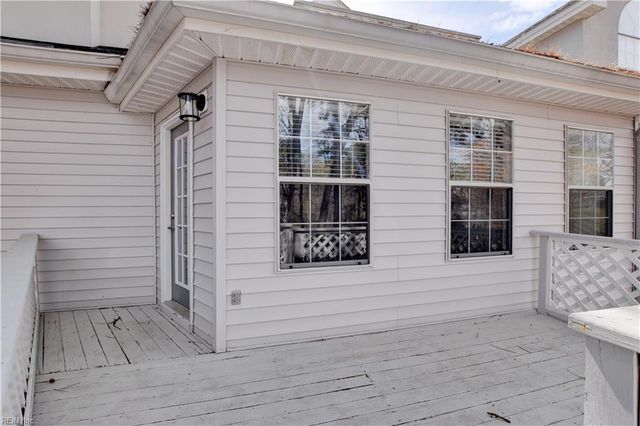 717 Inlet Quay Apt G, Chesapeake, VA 23320