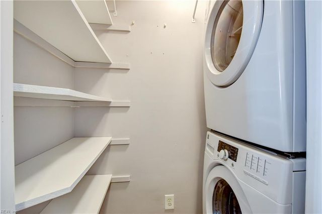 717 Inlet Quay Apt G, Chesapeake, VA 23320