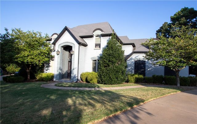 3243 N Blue Star Drive, Fayetteville, AR 72703