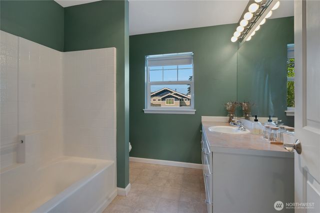 25128 161st Place SE, Covington, WA 98042