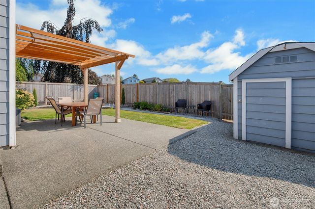 25128 161st Place SE, Covington, WA 98042