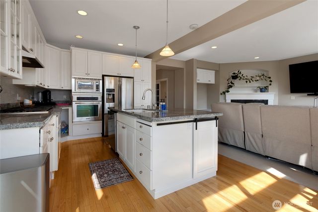 25128 161st Place SE, Covington, WA 98042