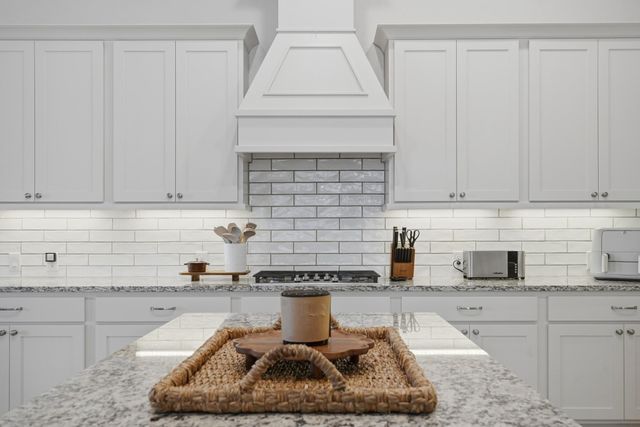 2420 Sky Harbor Lane, Friendswood, TX 77546