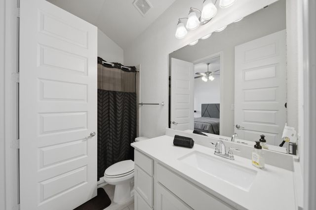 2420 Sky Harbor Lane, Friendswood, TX 77546