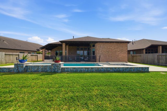 2420 Sky Harbor Lane, Friendswood, TX 77546