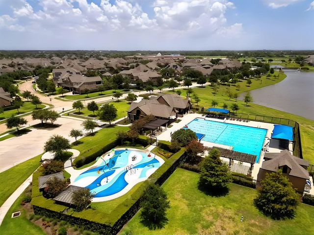 2420 Sky Harbor Lane, Friendswood, TX 77546