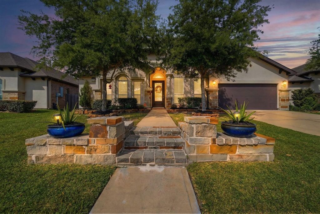 2420 Sky Harbor Lane, Friendswood, TX 77546