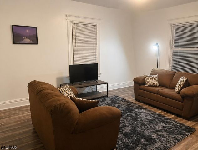 19 Cloverhill Pl, Montclair Twp., NJ 07042