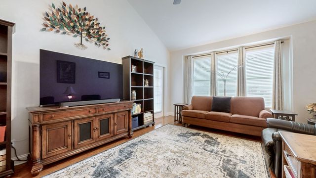 2000 Newark Ln Unit F302, Thompsons Station, TN 37179