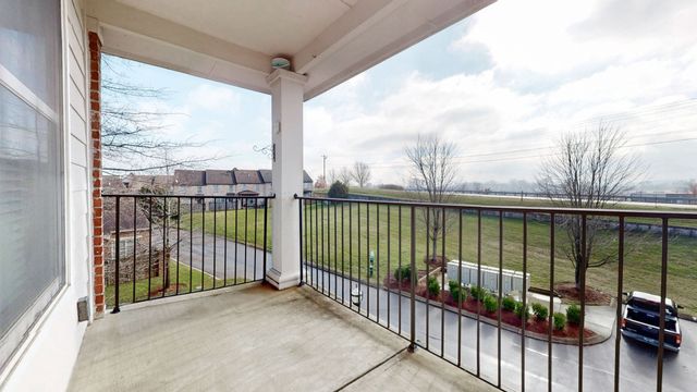 2000 Newark Ln Unit F302, Thompsons Station, TN 37179