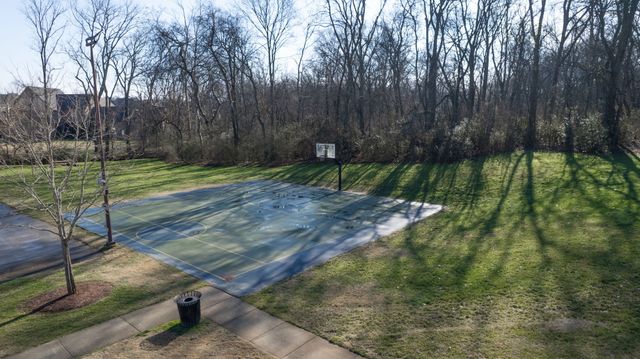 2000 Newark Ln Unit F302, Thompsons Station, TN 37179