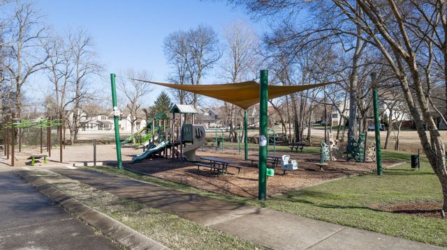 2000 Newark Ln Unit F302, Thompsons Station, TN 37179