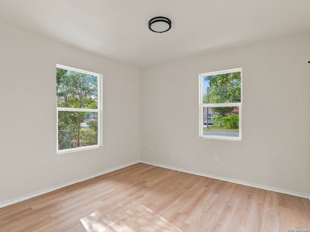 419 Vickers, San Antonio, TX 78211