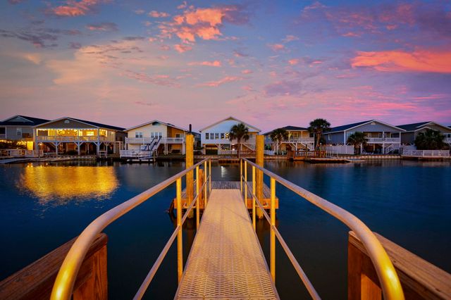 336 51st Ave. N, North Myrtle Beach, SC 29582