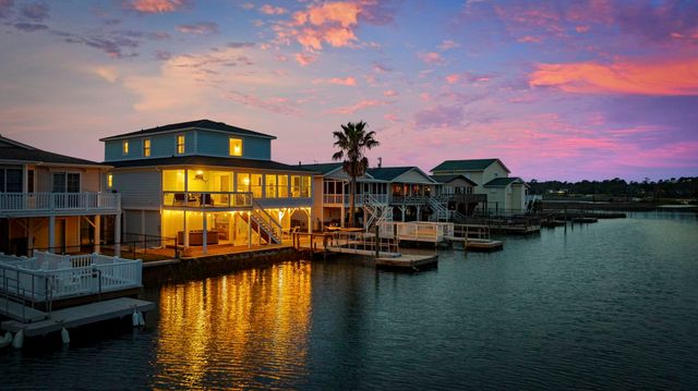 336 51st Ave. N, North Myrtle Beach, SC 29582