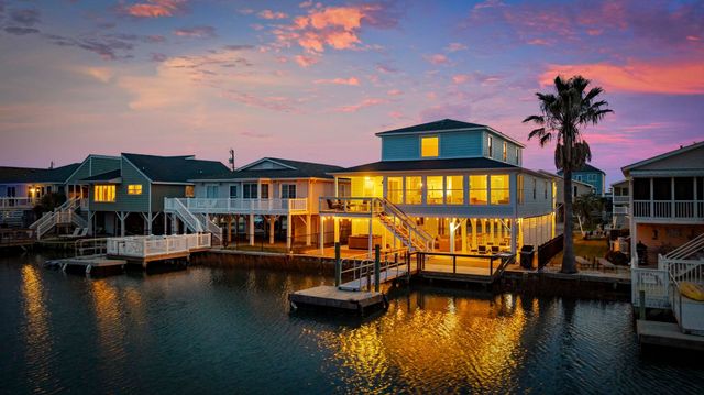 336 51st Ave. N, North Myrtle Beach, SC 29582