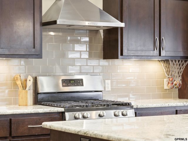 10106 S 123rd Avenue, Papillion, NE 68046
