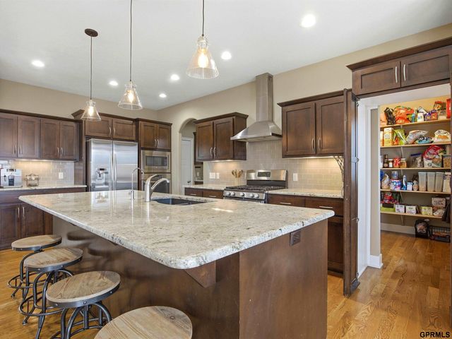 10106 S 123rd Avenue, Papillion, NE 68046
