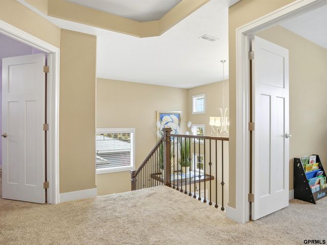 10106 S 123rd Avenue, Papillion, NE 68046