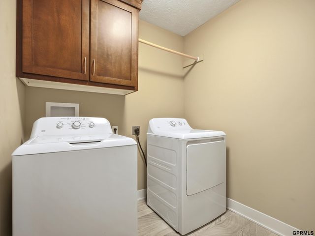 10106 S 123rd Avenue, Papillion, NE 68046