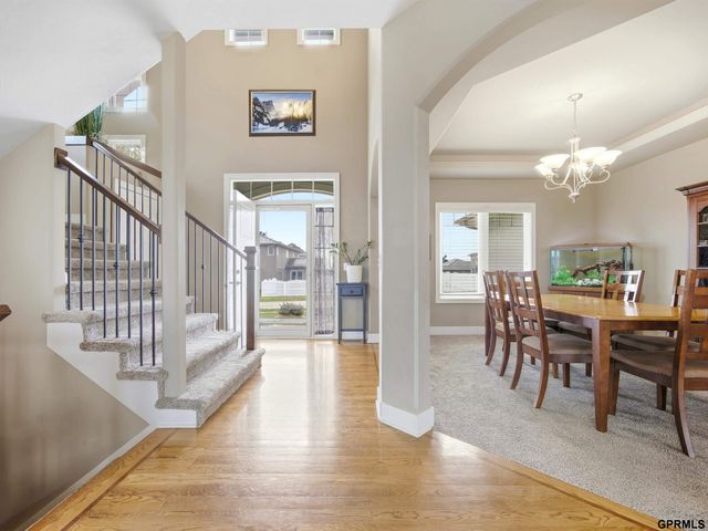 10106 S 123rd Avenue, Papillion, NE 68046