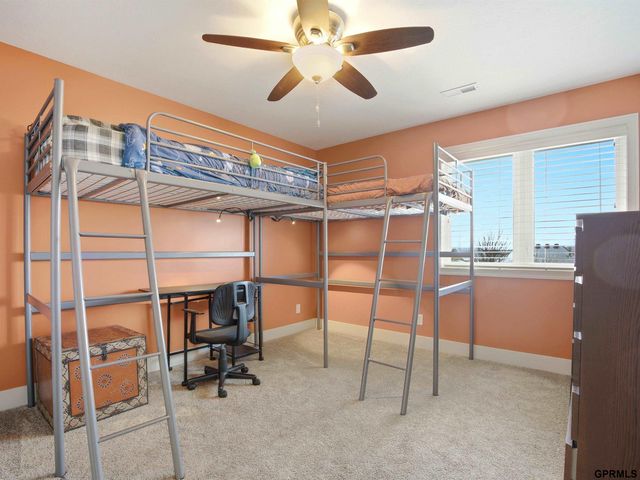 10106 S 123rd Avenue, Papillion, NE 68046